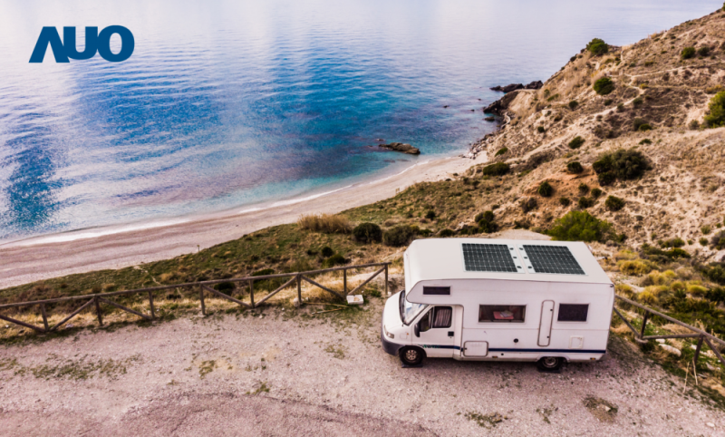 「可撓輕量化太陽光電板SunCurva」使用輕量特殊耐候型複合板取代傳統太陽能板的玻璃前板，不僅降低70%重量，每米平方僅3Kg；具有抗衝擊性能及通過電磁相容性測試，可應用於交通運輸工具，如露營車、遊艇等